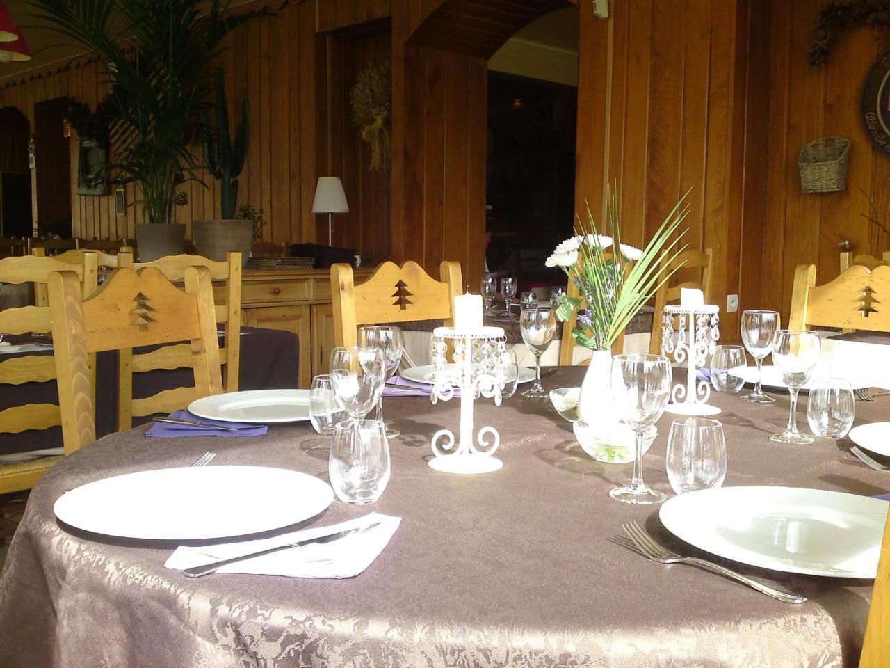 לה רוס Hotel Restaurant Le Yeti מראה חיצוני תמונה